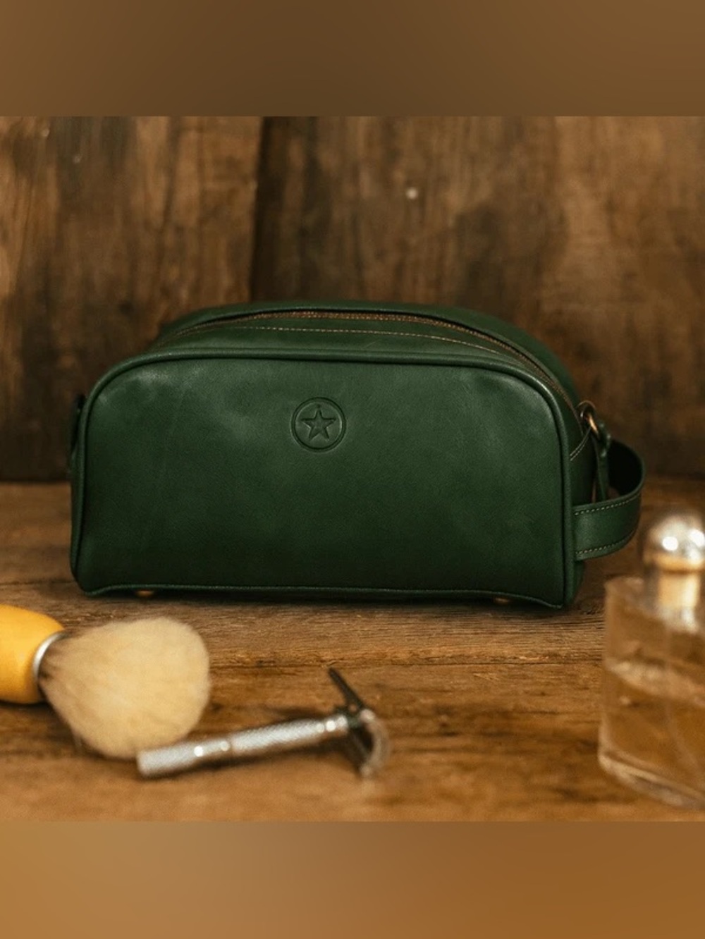 Aaron Leather Goods
Omaha Leather Toiletry Bag - Pine Green